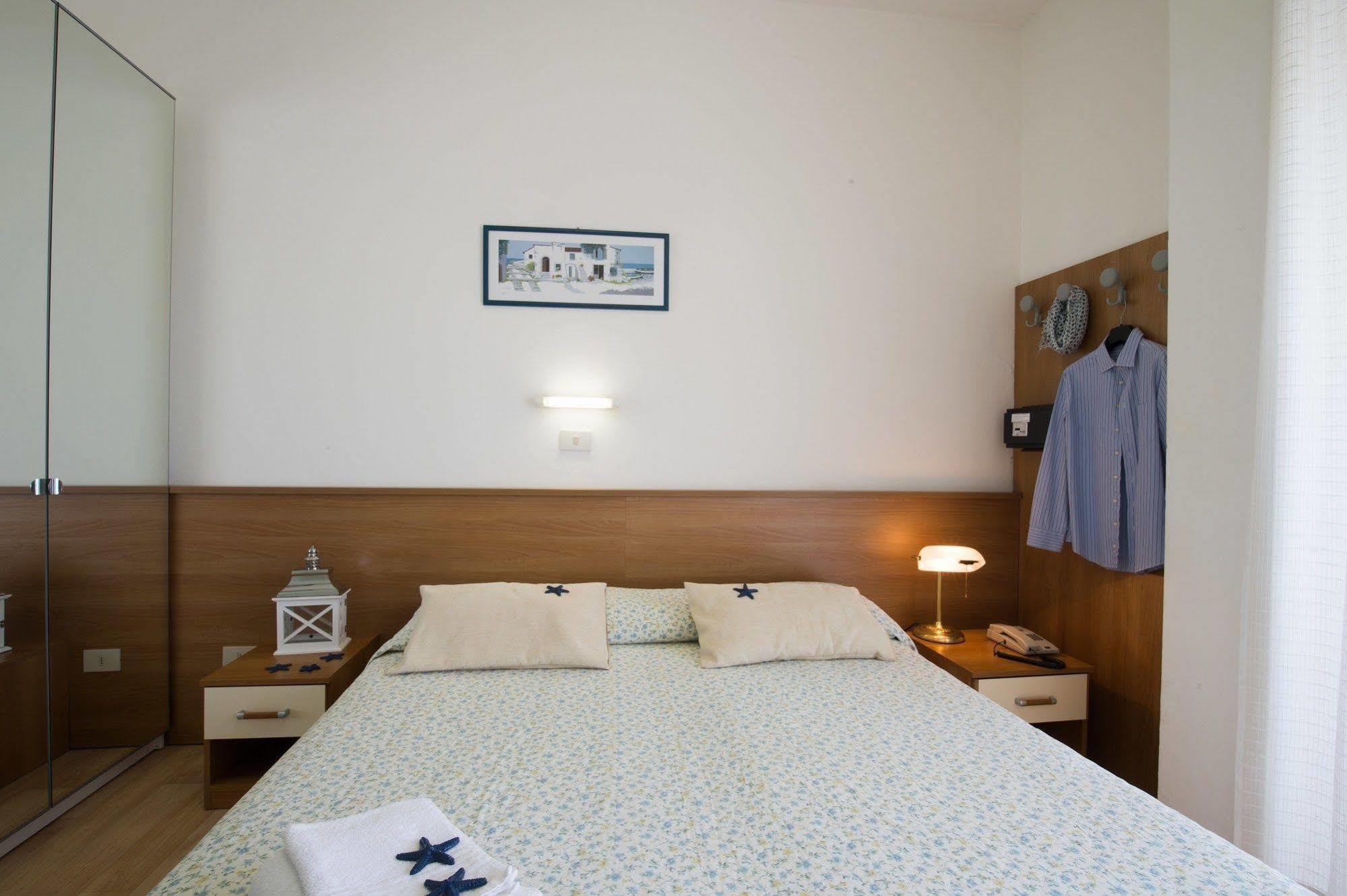 Hotel Venezuela Lido di Jesolo Esterno foto